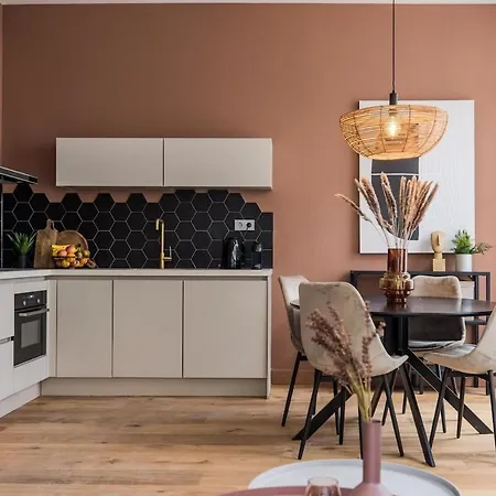 Апартаменты Haya Historic - Shiraz *