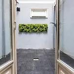 Haya Historic - Shiraz Apartment *