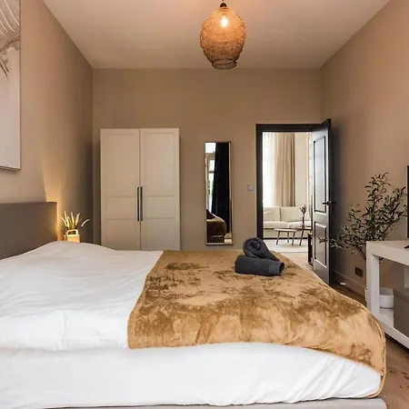 Haya Historic - Shiraz Appartement