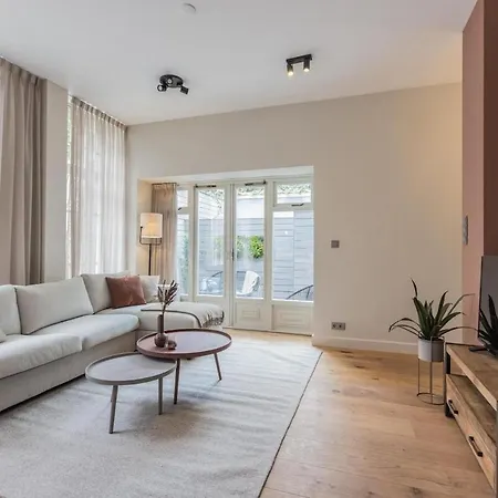 Haya Historic - Shiraz Apartment Den Haag