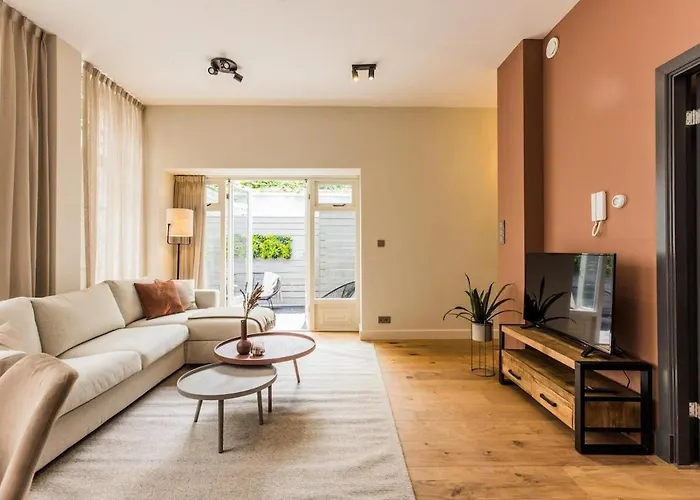 Haya Historic - Shiraz Appartement Den Haag